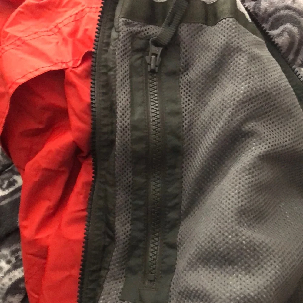 Men’s Gap Orange & Green Multi Zipper Utility Vest size XL